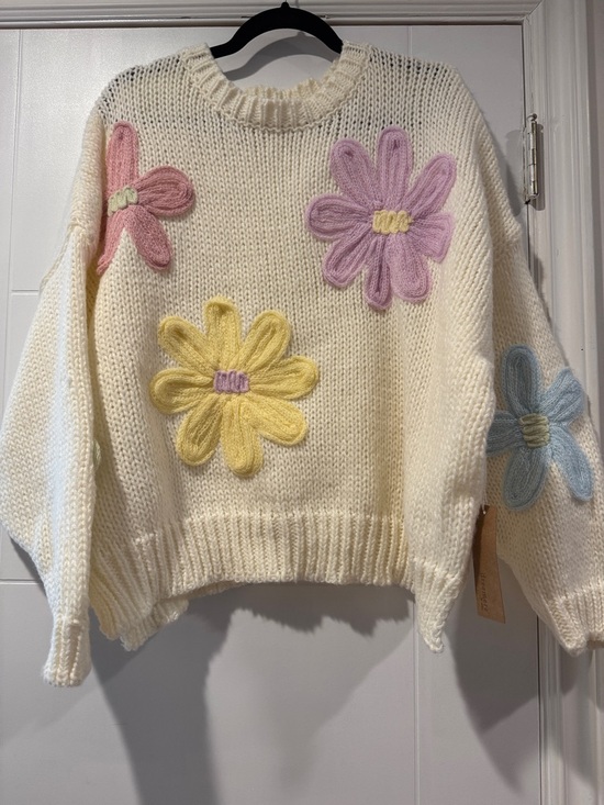 DREAMERS - Oversized balloon sleeve pastel flower knit sweater NWT - Picture 2 of 7